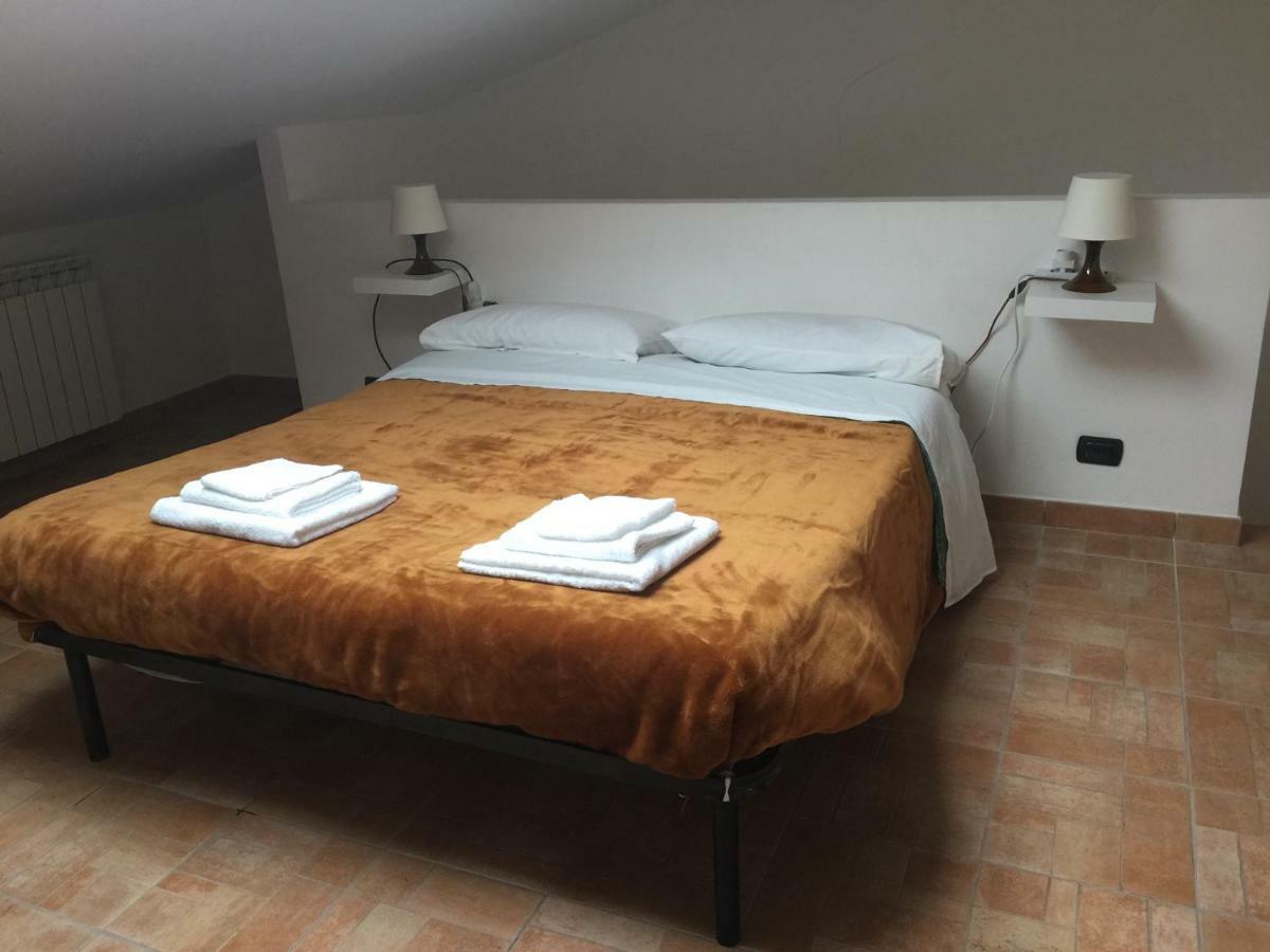 Mancini Michela Alloggio Uso Turistico Apartman Acilia Kültér fotó