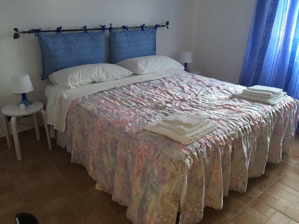 Mancini Michela Alloggio Uso Turistico Apartman Acilia Kültér fotó